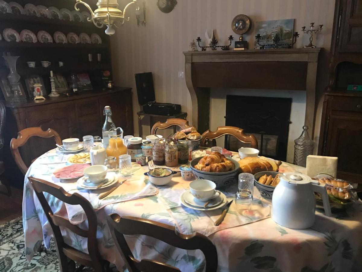 לינה וארוחת בוקר Chassigny Chez Zoiseau Et Zoiseautte מראה חיצוני תמונה